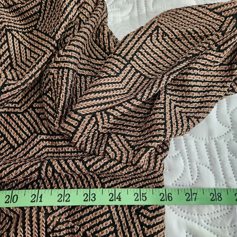 Dressbarn Woman Tunic Top 24W Brown Black Attached Shell Pullover Necklace - Picture 6 of 9